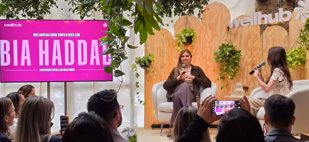 Bia Haddad anuncia casamento para 2027 e desabafa sobre carreira