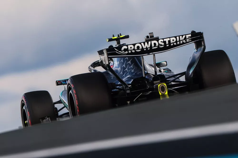Mercedes adia atualização de motor e Antonelli será punido em Monza
